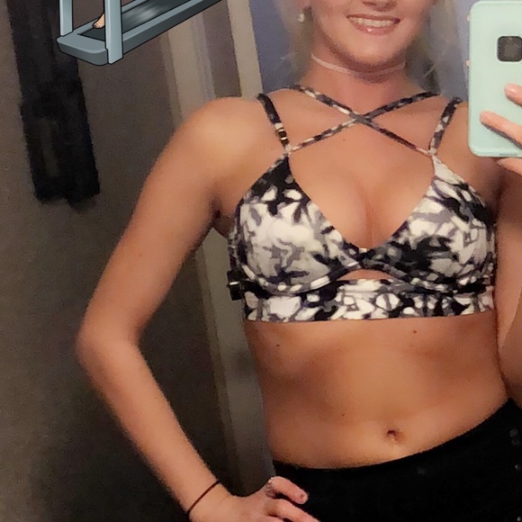 Meet your Posher, Marissa - Picture 8 of 15